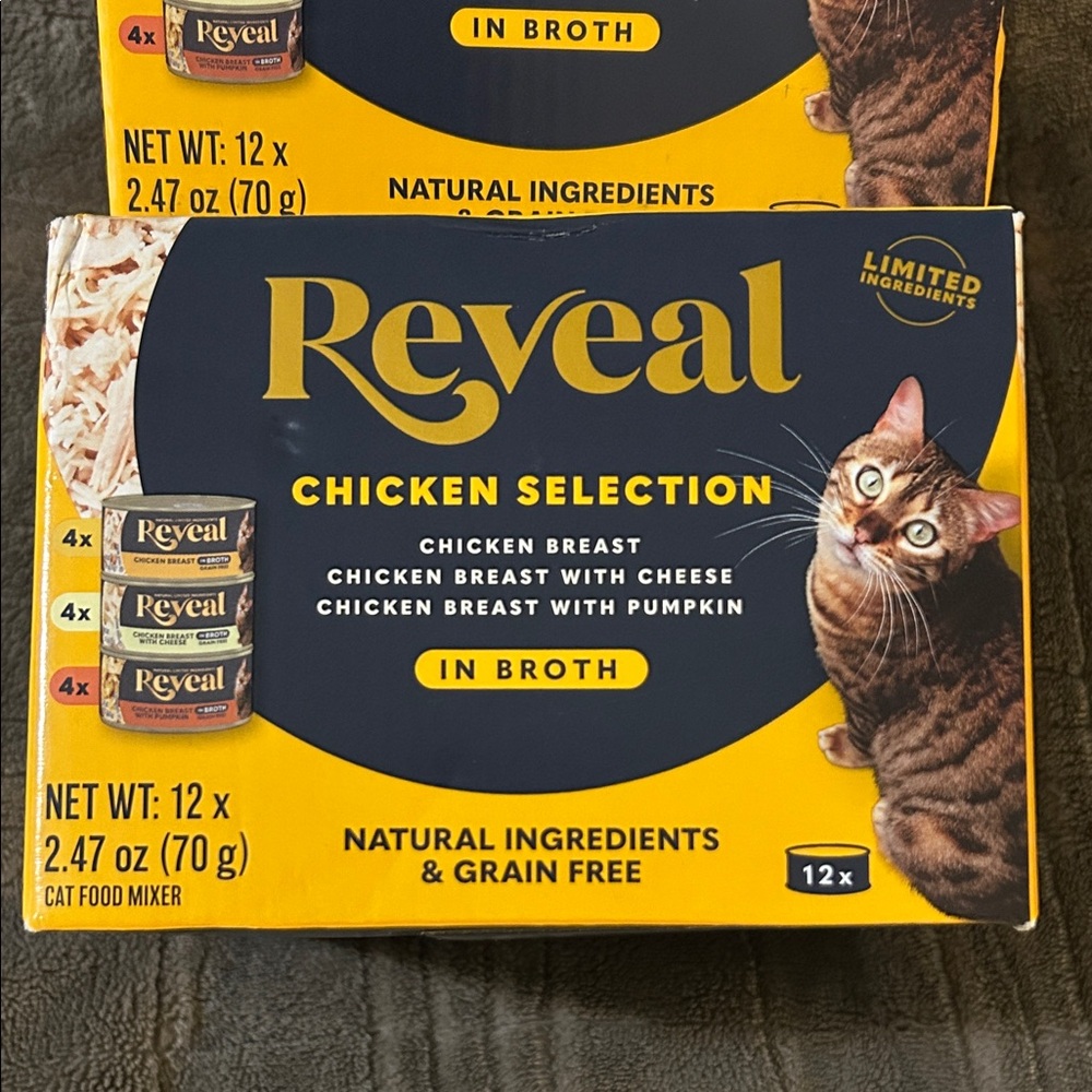 Reveal Chicken Selection Cat Food - Picture 2 of 5